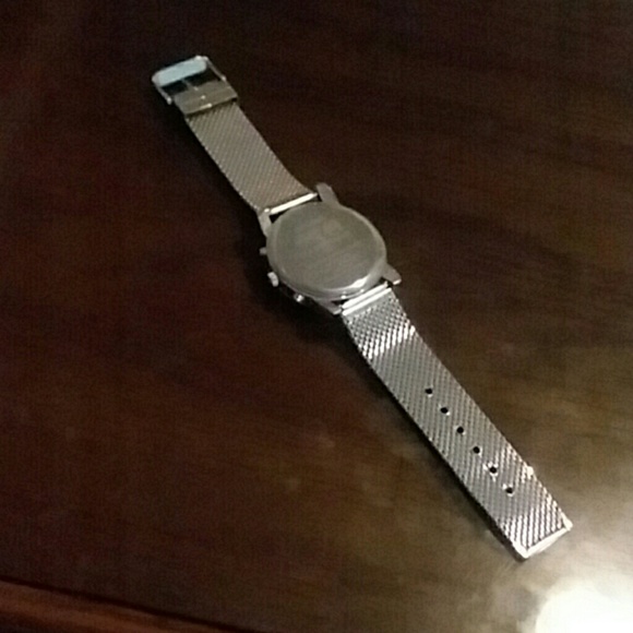 Watch - Picture 2 of 3